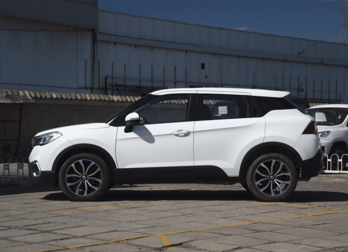 中华v3作为华晨中华目前销量最高的车型,在小型suv市场竞争激烈的情况