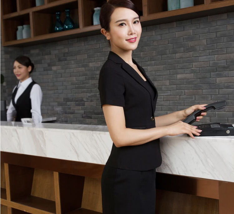 入住酒店标间能悄悄带人进去吗美女前台偷偷告诉你