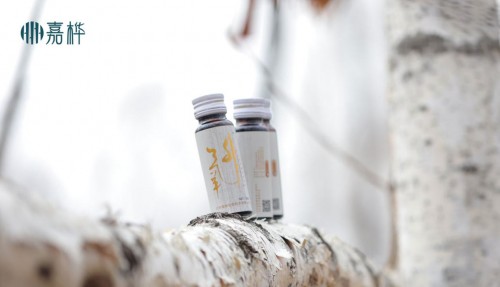 亭亭白桦白桦树汁补水保湿面膜,白桦树汁补水保湿喷雾为代表)等桦树汁