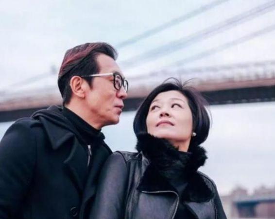 17岁法图麦晒照再惹争议！被批暴露与成熟，妈妈哈文点赞不以为然