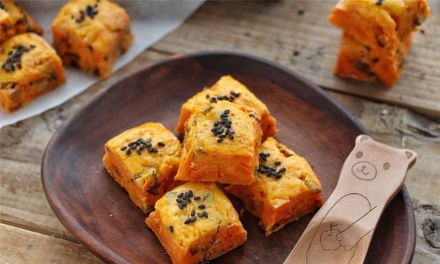 红薯栗子糕,不加面粉不加水,蒸一蒸,切一切,原汁原味又健康