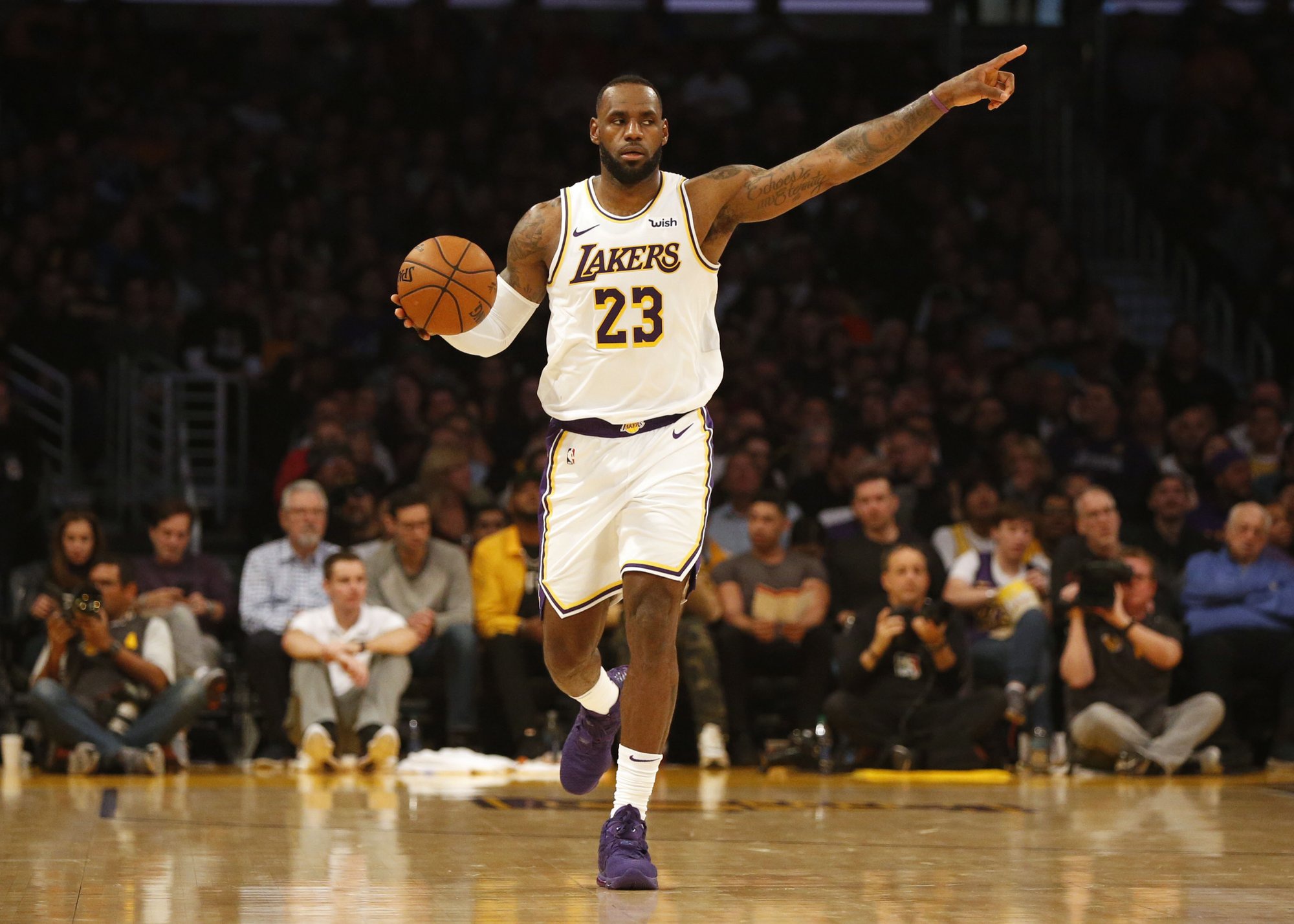 历史第三人!詹姆斯总得分超40000分!常规赛总得分能超四万分?