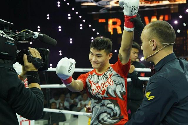 就拿"收割机"赵崇阳来说,这位22岁的超新星是一龙奥宇俱乐部成长起来