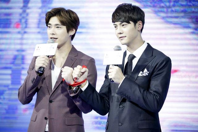 北京卫视跨年晚会名单有李易峰,张艺兴,鹿晗,挖湖南卫视的墙脚