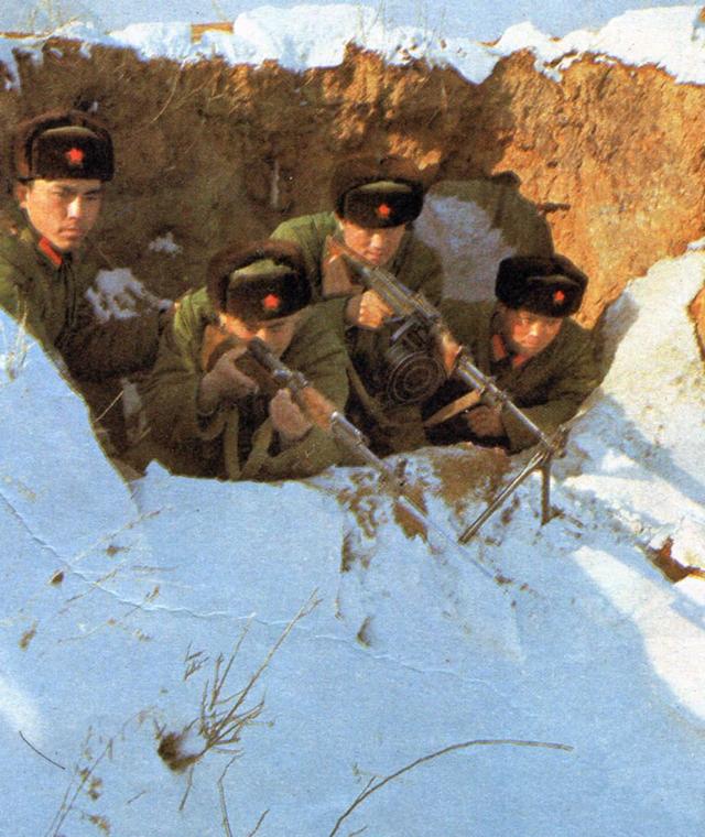 珍宝岛1个步兵连打败苏联装甲集群3次狂攻全靠三种武器