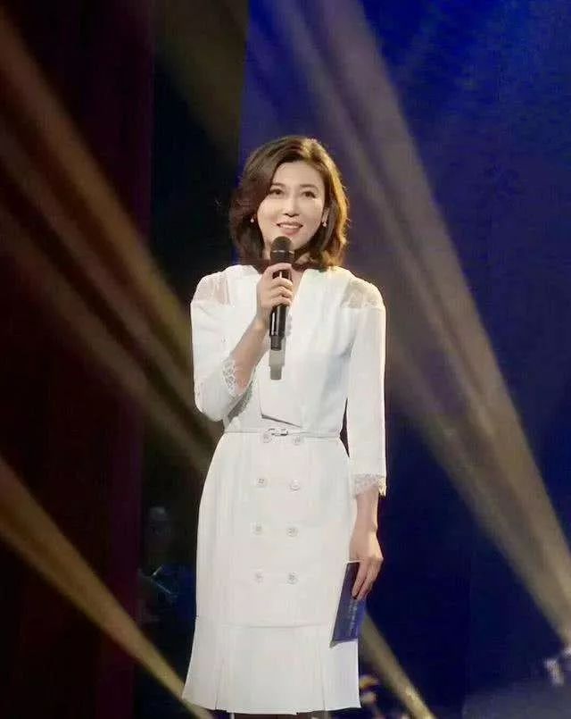 李红亮相主持人大赛央视最美主播美过董卿当家花旦非科班出身