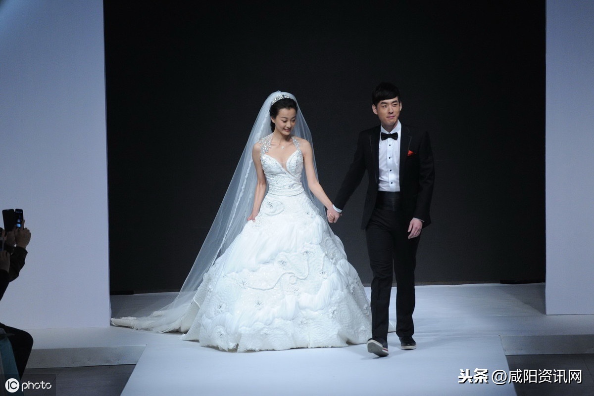 演员徐梵溪照片一组