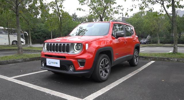 试驾19款jeep自由侠!换装全新1.3t引擎.配9at 四驱,还有高颜值