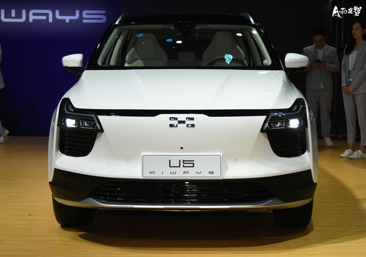 爱驰U5或将于12月19日正式上市，新车动感时尚