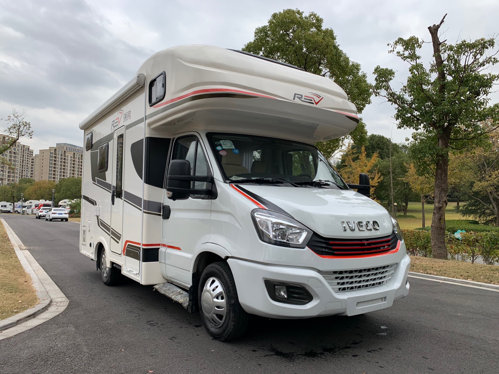 由奇瑞汽车和美国瑞弗合资的 奇瑞 瑞弗房车,以"信赖,环保,舒适"三高