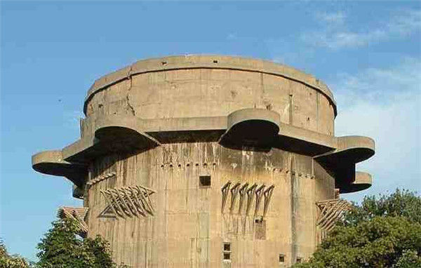 8套碉堡硬扛240万大军4万门火炮连轰一整天800公斤炸药炸不塌