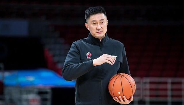 精彩,但万圣伟更需要的是在正常轮换时间上场,去通过正式比赛,适应cba