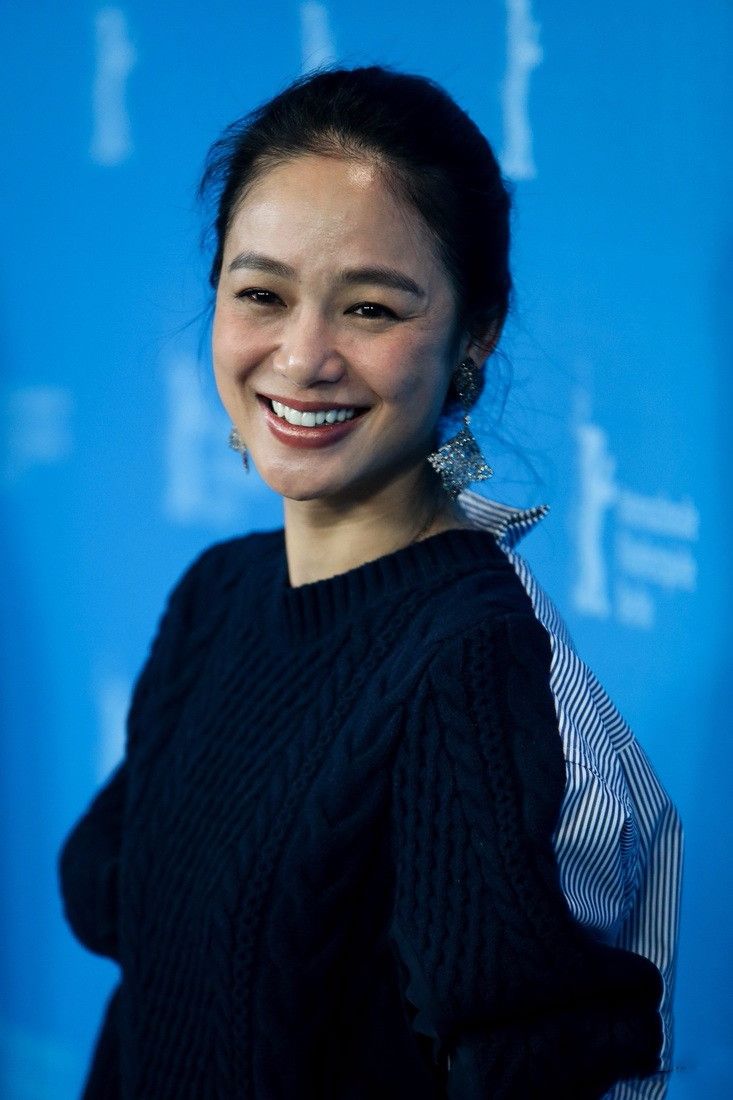 周韵的高级气质全靠修图才40岁脸有了皱纹也没逃过中年发福