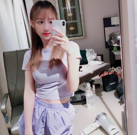 如果你比较关注英雄联盟直播这个版块的话,你肯定听说过南波儿这个女