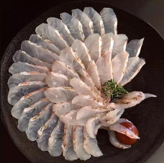 别人家的老爸他用生鱼片给家人拼出绝美摆盘网友羡慕不已