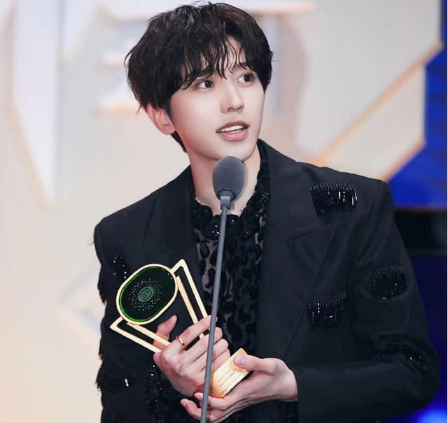 TFboys节目被砍,肖战李现被硬拉组cp,蔡徐坤被消音