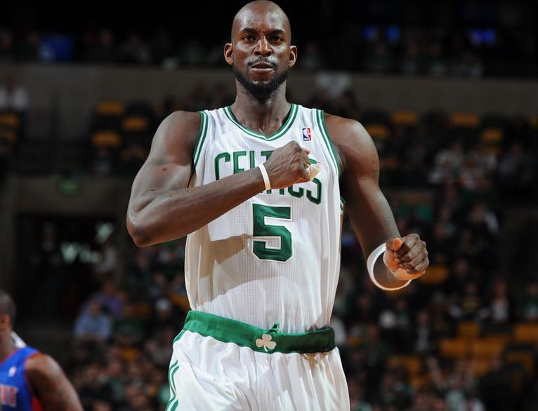 08加内特场均18.8分9.2篮板,凯尔特人66胜,那雷阿伦和皮尔斯呢