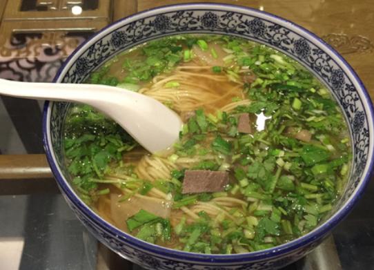 很多兰州拉面馆生意惨淡为何现在还没有倒闭原来理由这么简单