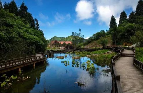 南天湖景區是一個適合旅遊和度假的勝地