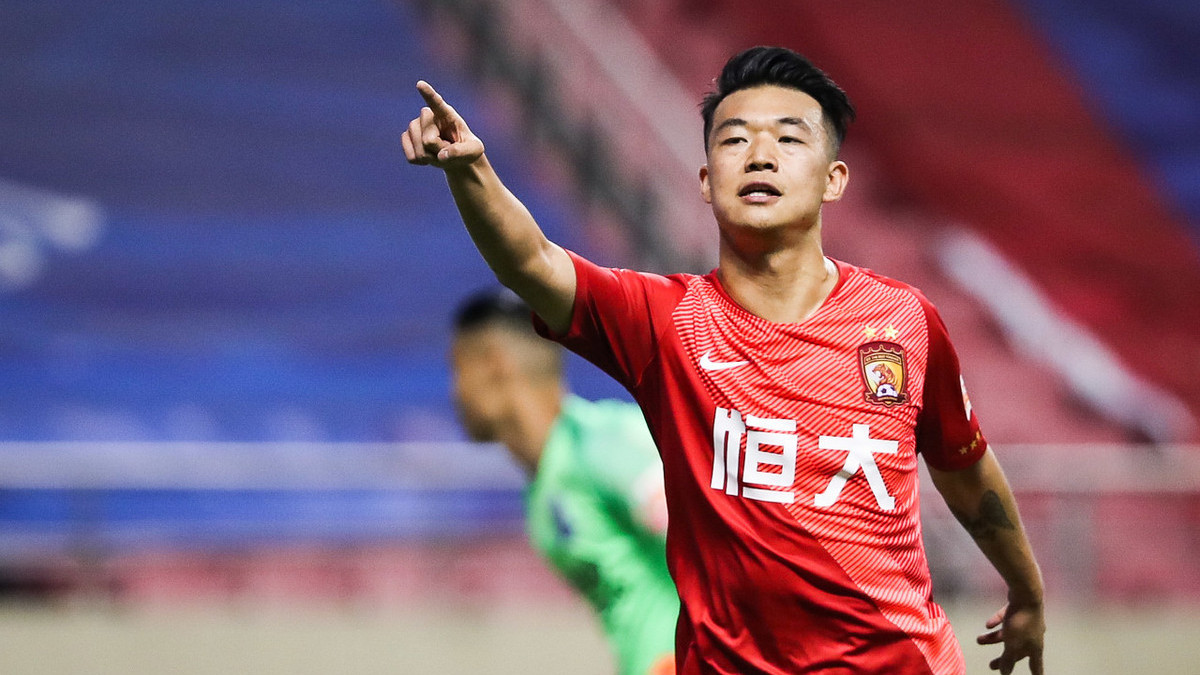 严鼎皓伤愈神速!去荷兰进行第二阶段康复,恒大冬训后即可归队!