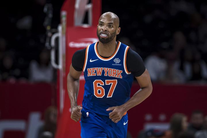 吉布森:昨天我们去跟菲兹戴尔道了别,我们都很喜欢他