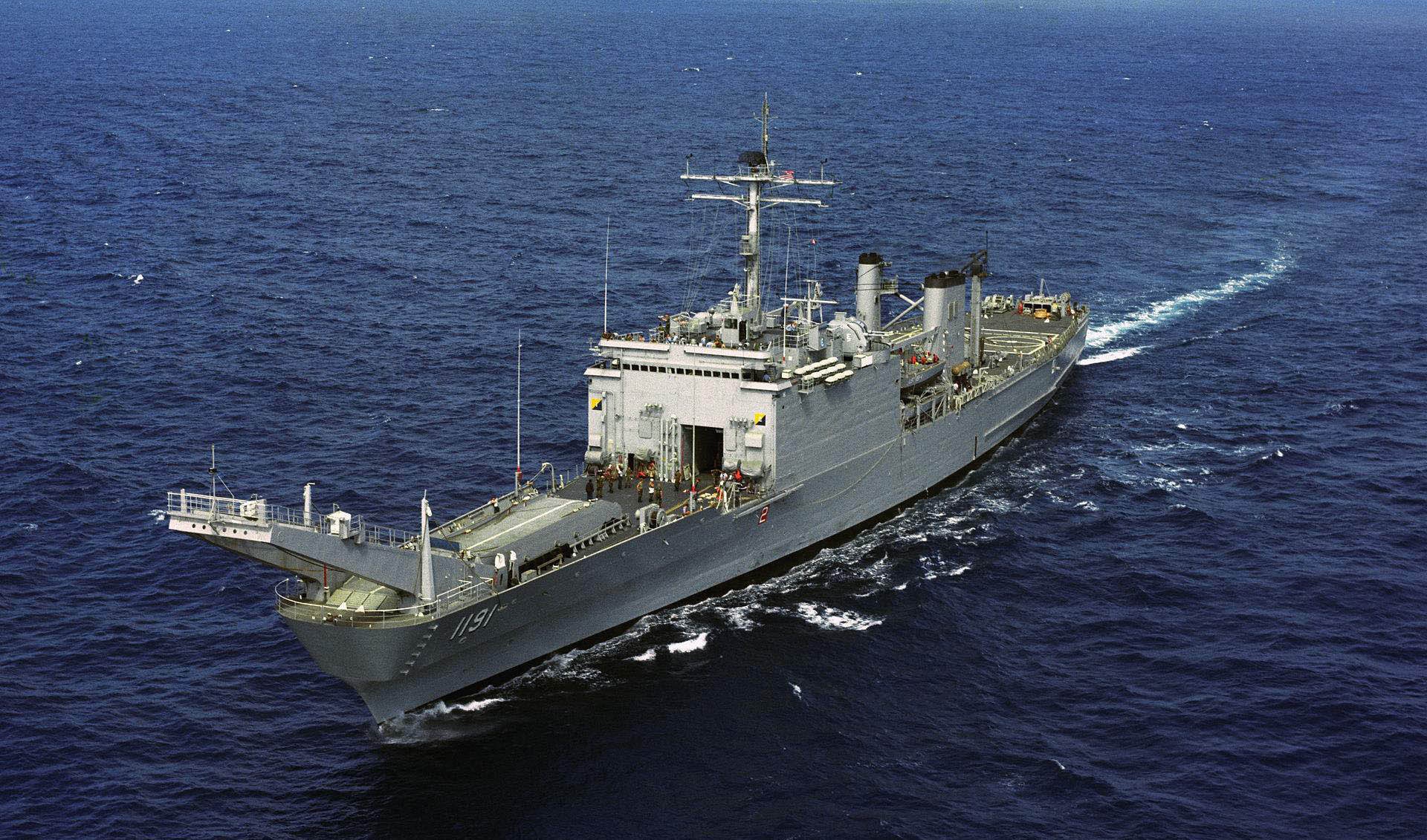 军舰退役后,宁可任由其在海水浸泡也不拆解