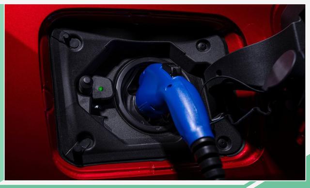 丰田又出新款SUV，百公里油耗2.6L ，加速比奔驰和奥迪都快