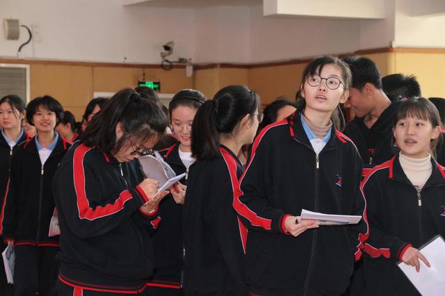 体验·感悟·规划——2019年东直门中学校园模拟招聘会成功举办