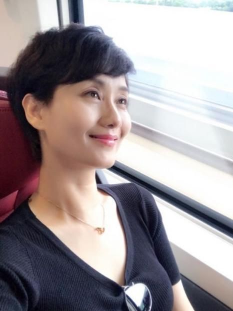 著名演员李颖人生让人羡慕,不仅女儿是奥运会冠军