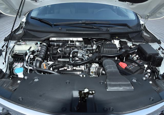 10多万入手省油日系车，凌派、轩逸与卡罗拉选谁最靠谱？