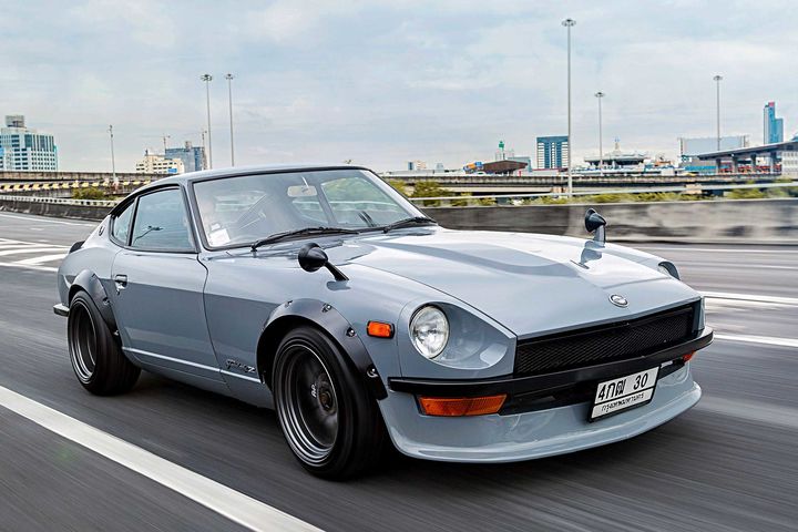 优雅改装灰色日产达特桑240z