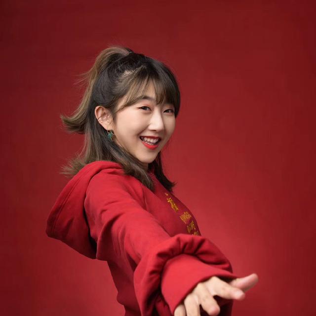 抖音主播小霸王直播间表演动感舞蹈,获粉丝高度评价!