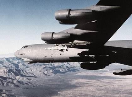 b52轰炸机装备的agm142空对地导弹但是不管怎么说,以色列拥有远程