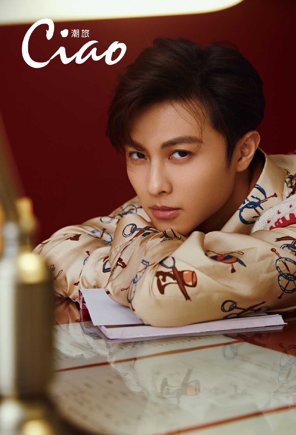 王子邱胜翊拍杂志封面 慵懒可爱坦言想成为演员