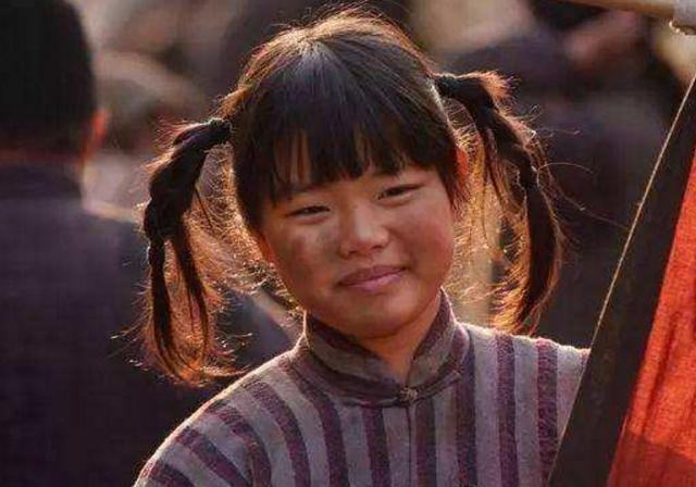 她是《小兵张嘎》英子,也是《武林外传》莫小贝,如今美到认不出