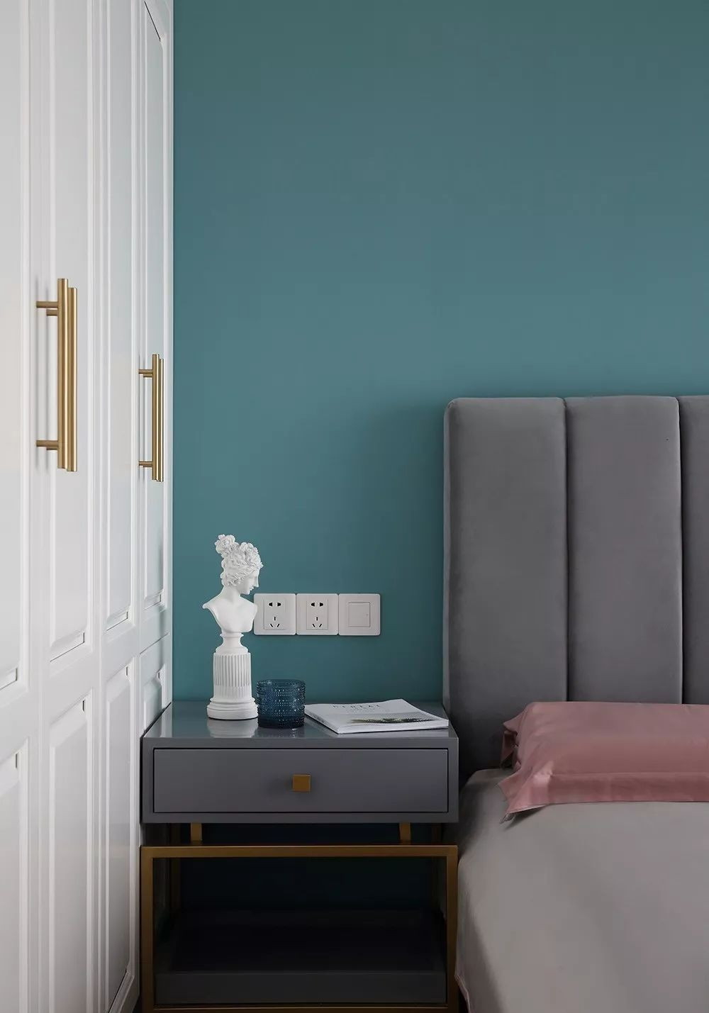 120㎡现代主义风格装修在沙发墙上“开”窗有爱有趣的家