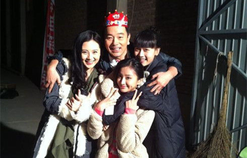 张晨光全家照二婚妻子系富商与大儿子疏离待小儿子更亲厚