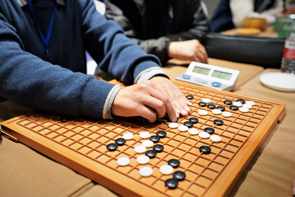 汉酱杯盲人棋手付鹏"有遗憾" 吹响"盲人围棋"集结号