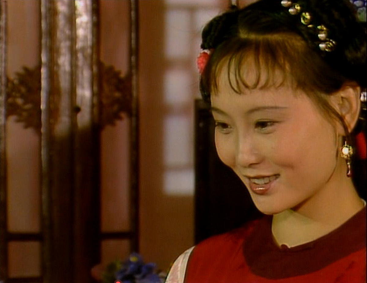 《红楼梦》中小人物中有个名嘴小红,还有像小红一样能说的小人