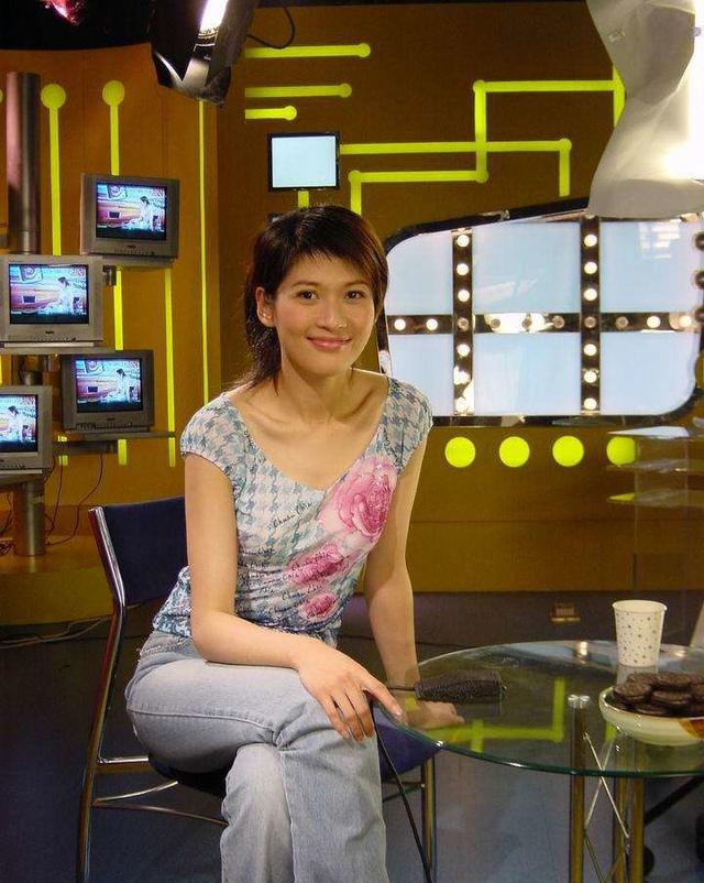 因此成为了实习生的沈星,下定决心要留下来,成为一名主持人