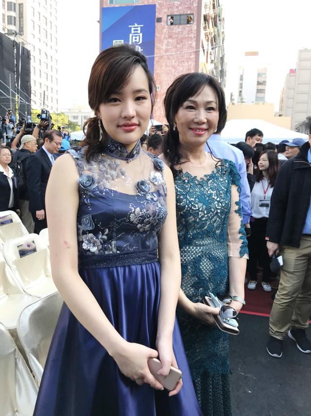 韩国瑜我喝酒从不抱女人不是装圣人最享受跟朋友聊天