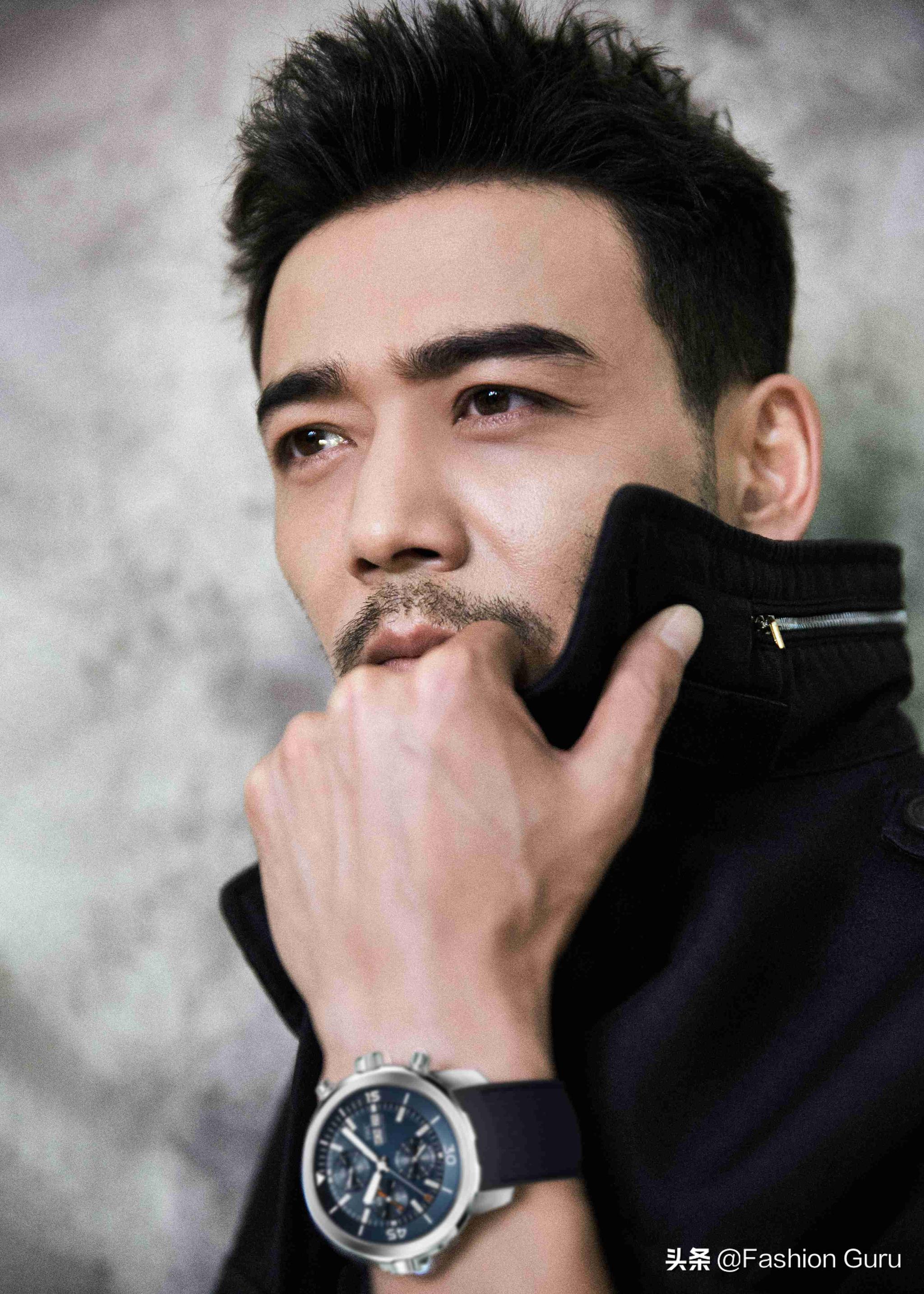 杨烁佩戴iwc万国表尽展"跨界歌王"勇者风范