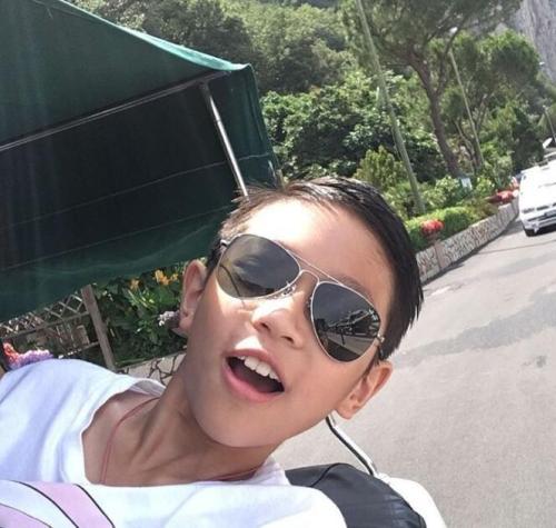 "魔童"张慕童13岁酷似张智霖,袁咏仪整晚的笑点竟是儿子的绯闻