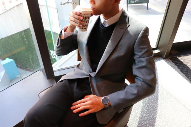 小米推出ai西服2199元挑战万元纪梵希成功陆家嘴白领赚了