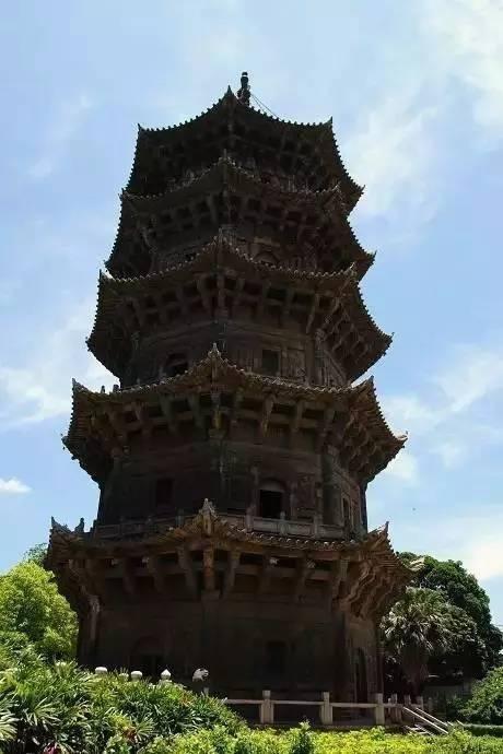 一座饱满沧桑的古城,建了两座塔,供着两位不同的佛|东塔|西塔|仁寿塔_新浪新闻