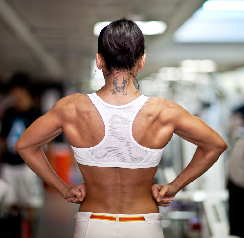 如何练出让自己满意的背部只需4个动作练出健硕的背部