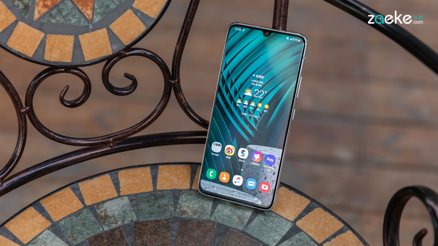 三星galaxy a90 5g玩了手"减法",换来了更亲民的印象__财经头条