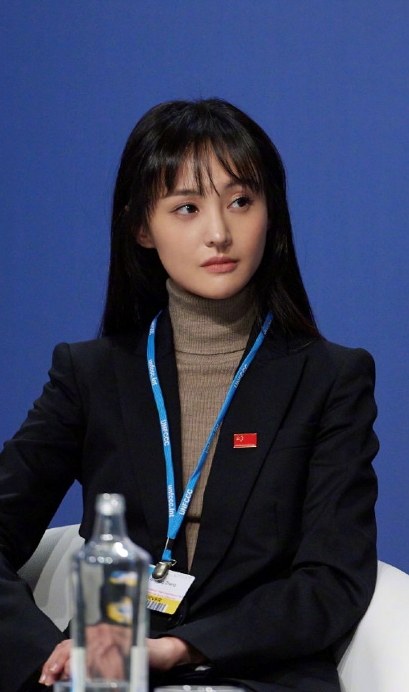 郑爽联合国演讲网红脸太俗,中文念不清英文蹩脚,多次念太胆小