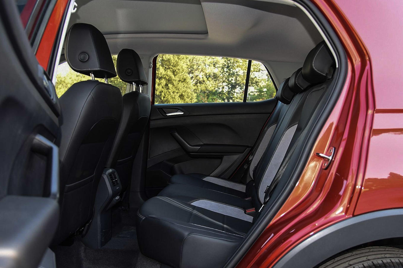 投奔热爱,探影随行 试驾一汽-大众tacqua探影