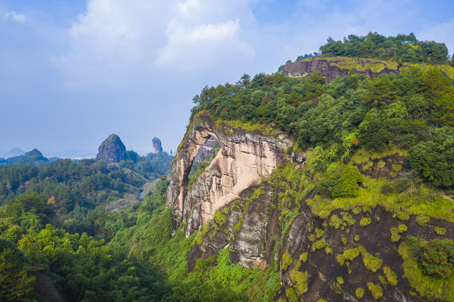 中国最"不正经"的景点,甭管男游客女游客,看了都感到害羞